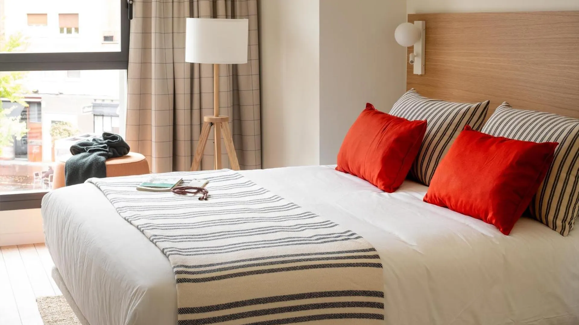 Apartahotel Libere Vitoria 3*, فيتوريا غاستيِز إسبانيا